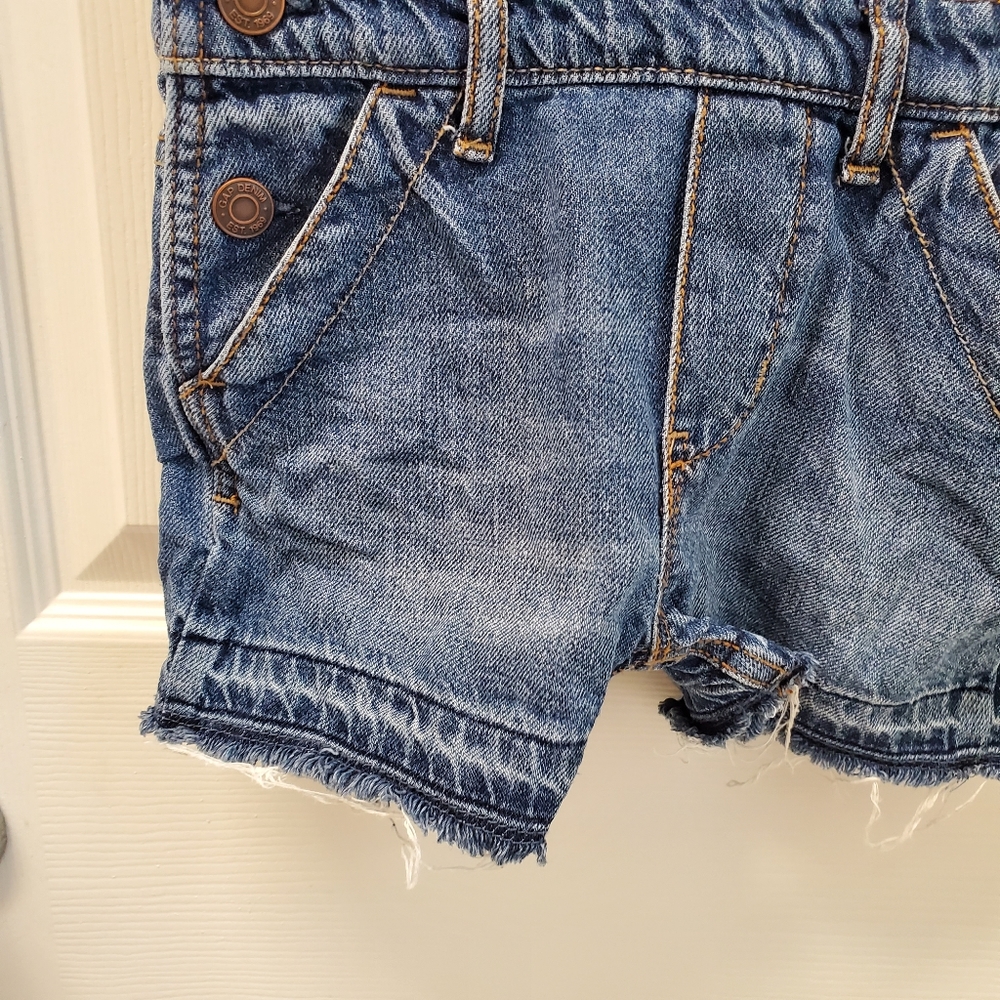 Gap denim distressed overall shorts size small - Picture 3 of 7